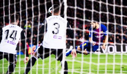 Football Briefs: Suarez puts Barca on course for another Cup final