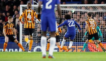 Chelsea stroll past Hull into FA Cup quarter-finals