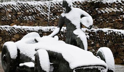 PHOTOS: Snow hits Formula One testing