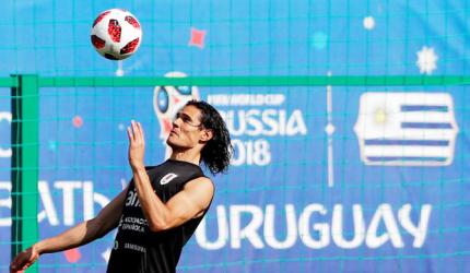 Uruguay tight-lipped on Cavani injury before France clash