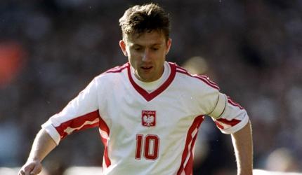 Football Briefs: Poland names former captain Brzeczek as new coach