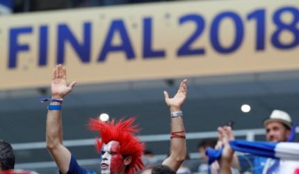 France favourites as Moscow basks in World Cup spotlight