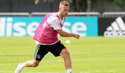 Germany's Kimmich living the dream, not trying to be Lahm 2.0