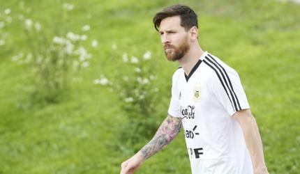 Video Diary: When Messi wore a good luck charm gifted by a journo