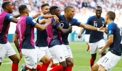 World Cup: Mbappe double helps France beat Argentina 4-3