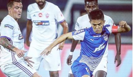 ISL: Chhetri hat-trick takes Bengaluru to final