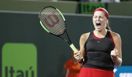 Stephens to meet Ostapenko in Miami final