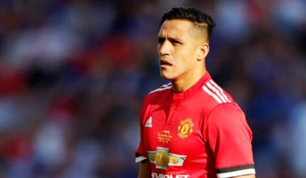 Struggling Sanchez facing fight to justify United investment