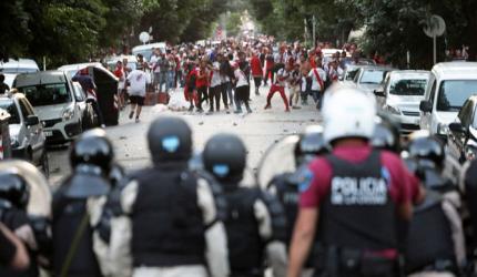 Football Extras: Copa Libertadores final postponed again