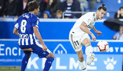 Real Madrid's troubles deepen with loss at Alaves