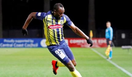 Bolt fires two goals in Australia's Central Coast Mariners trial