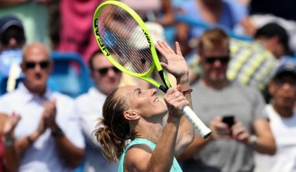 Barty stunned by Kuznetsova in Cincinnati semis