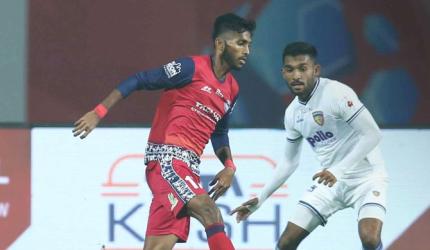 Indian football: Jamshedpur steal a point