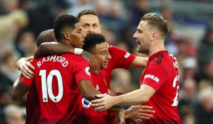 EPL PHOTOS: Man United make it six in a row with Spurs win