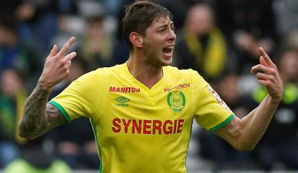 Plane carrying Cardiff City footballer goes missing