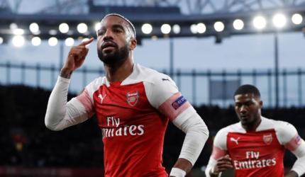 Europa: Aubameyang puts Arsenal in control; Chelsea held