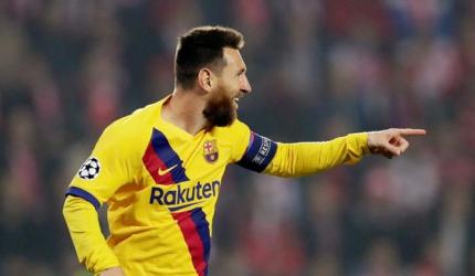 PIX: Messi stars for Barca; Oxlade-Chamberlain double