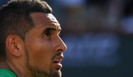 Kyrgios offers food at doorstep of those in need