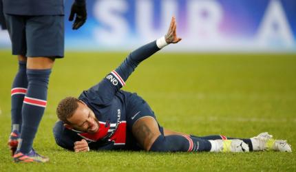 PSG say scans 'reassuring' after Neymar twists ankle