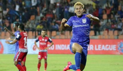 ISL: Mumbai rally to down Jamshedpur, stay 4th