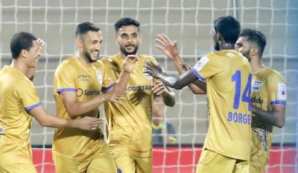 ISL: Hyderabad hold Mumbai with late penalty strike