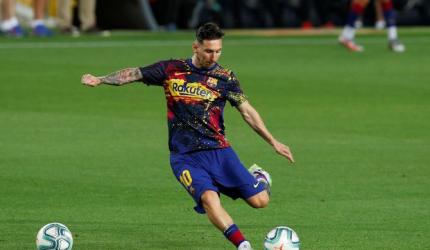 Messi will finish career at Barca, says club president