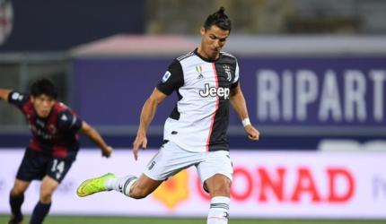 Ronaldo penalty sets up Juve win, lifts pressure