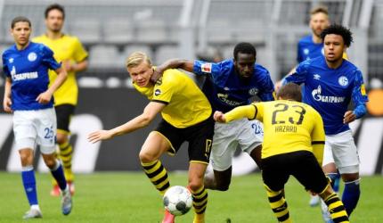 PHOTOS: Dortmund thrash Schalke as Bundesliga resumes