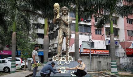 Indian fans mourn Maradona in soccer-mad Kolkata