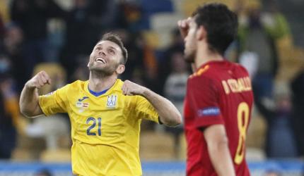 Nations League: Ukraine stun Spain in noisy stadium