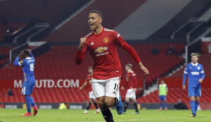 EPL PIX: United rally to beat Brighton; Spurs held