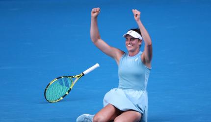 Brady flies US flag to reach Aus Open final