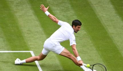 Djokovic on a mission as he glides past Anderson