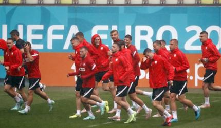 Poland set out to break opening-match curse at Euros
