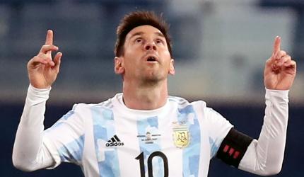 PIX: Messi double powers Argentina to victory