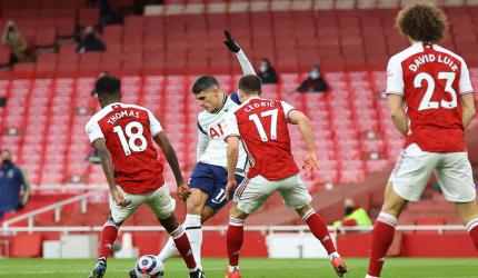 PIX: Arsenal beat Spurs despite Lamela 'Rabona'