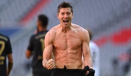 Bayern's Lewandowski breaks Mueller's 49-year record