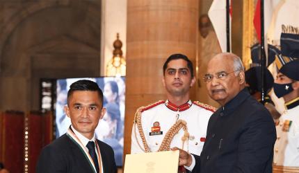 Khel Ratna Chhetri thanks physios, doctors for success