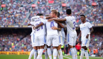 Alaba strike gives Real Madrid 2-1 win at Barcelona