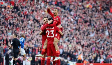 EPL PIX: Liverpool close in on City with Everton win