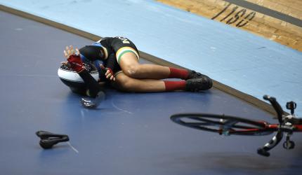 CWG: Cyclist Meenakshi crashes, run over by opponent