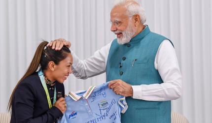 What CWG gold medallist Mirabai said after meeting PM