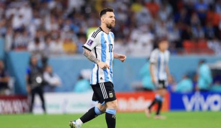 Messi surpasses Maradona in his 1,000th career game