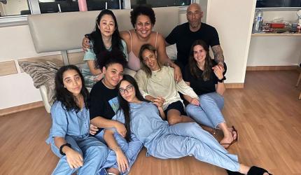 Pele's family gather at hospital bedside in Sau Paulo