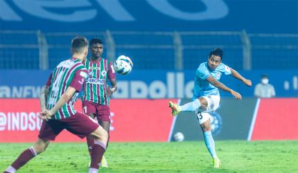 ISL: Mumbai stretch winless run in draw with ATKMB