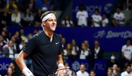 Tearful Juan Martin del Potro loses in opener