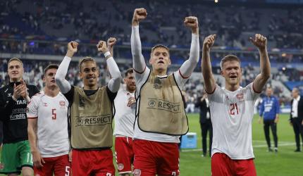 PIX: Denmark stun France; Holland rout Belgium