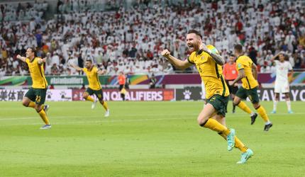 Late deflected strike keeps Aus World Cup hopes alive