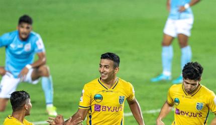 ISL: Kerala close in on semis with 3-1 win over Mumbai
