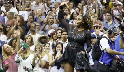 Tiger Woods, Obama, Phelps lead tributes to Serena